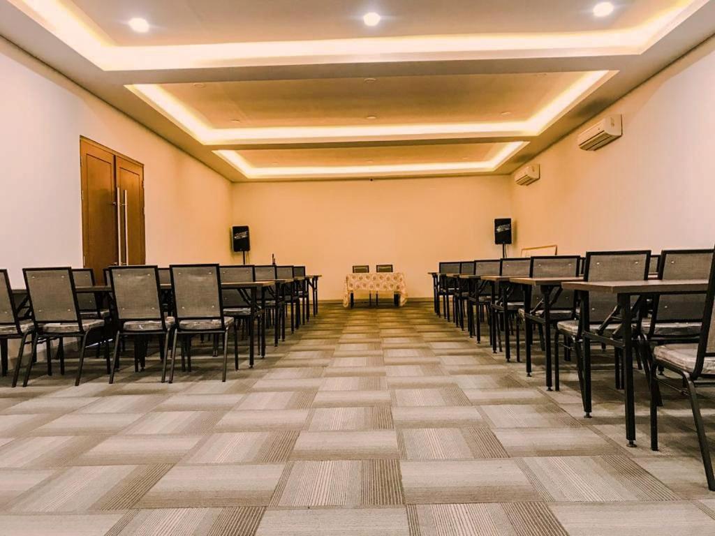 Sumbawa Grand Samota Hotel מראה חיצוני תמונה