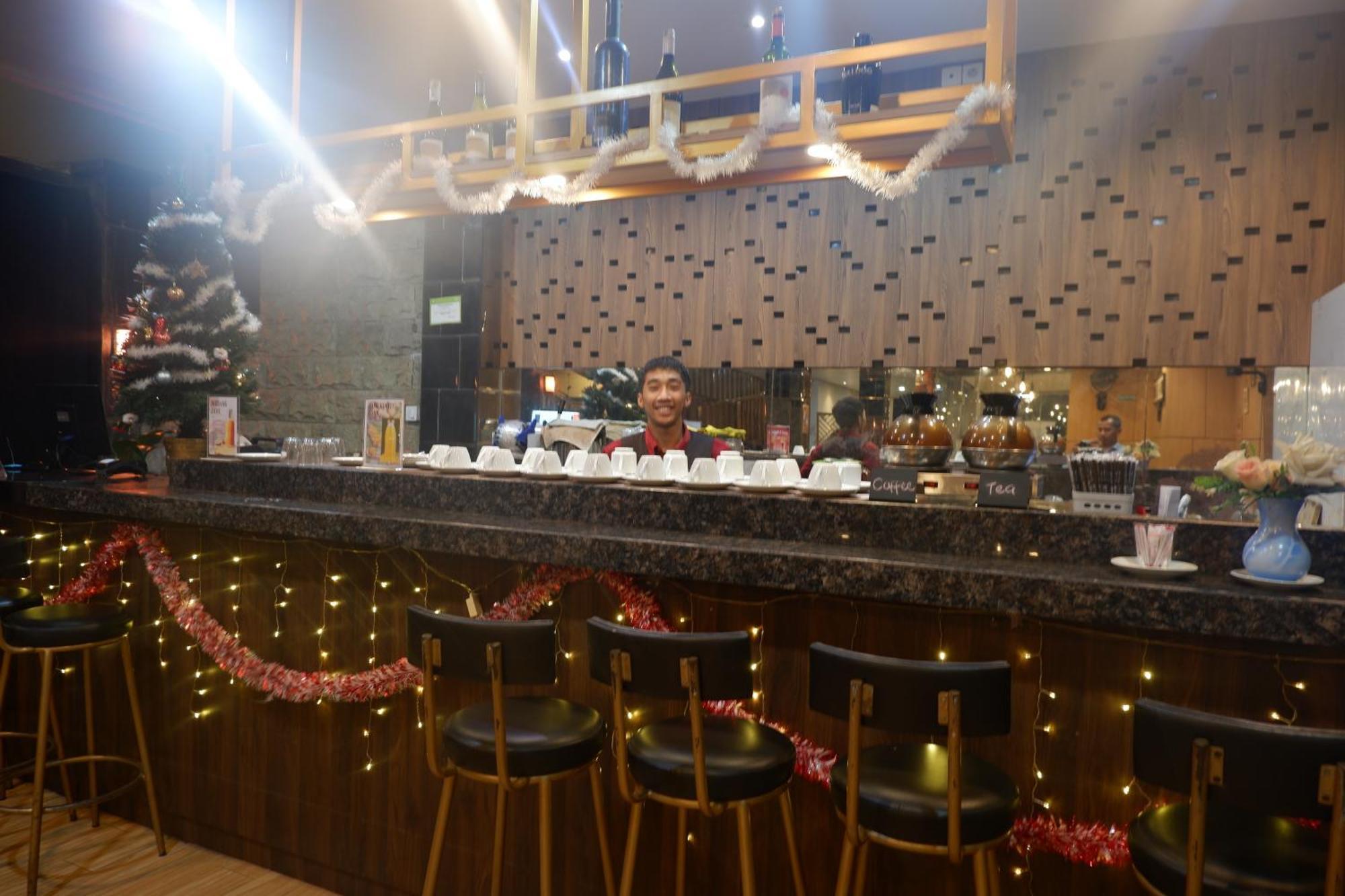 Sumbawa Grand Samota Hotel מראה חיצוני תמונה