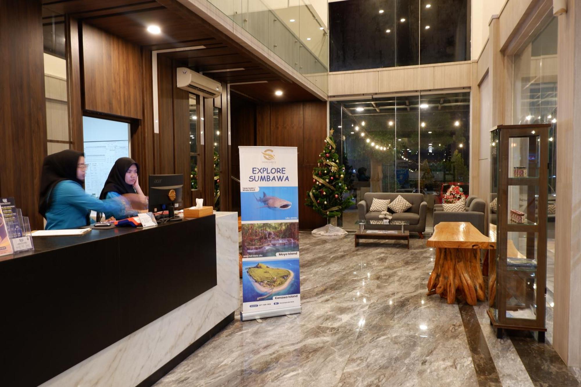 Sumbawa Grand Samota Hotel מראה חיצוני תמונה